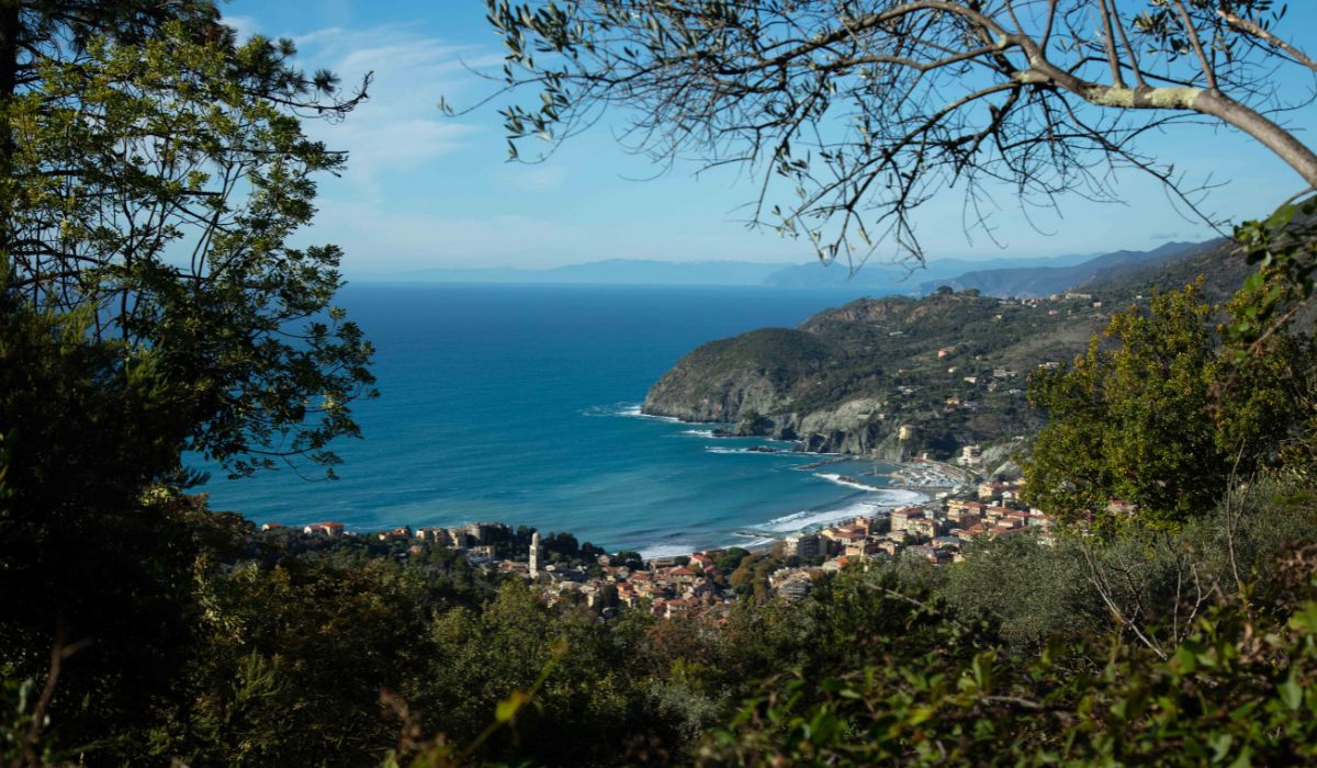 Levanto en Ligurie la plage vue des hauteurs