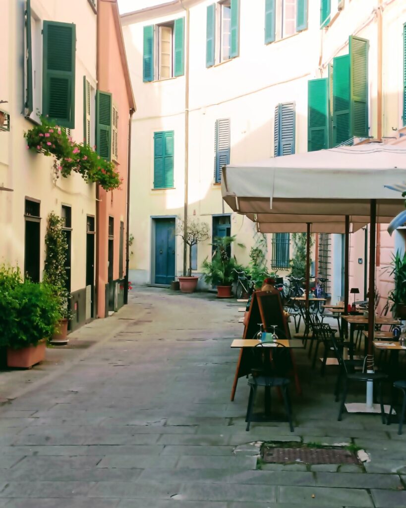 levanto en ligurie calme des rues