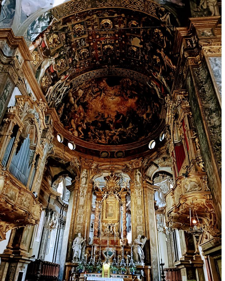Basilique Santa Maria della Stecata, tombeaux des Farnèse et Bourbon