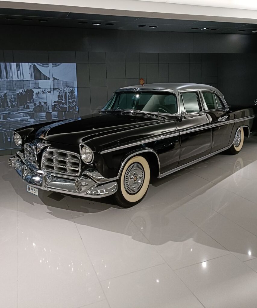 Collection Automobile de SAS le Prince de Monaco Chrysler Imperial 1956