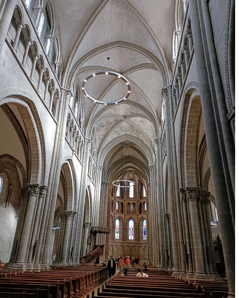 Nef centrale de la Cathedrale de Genève