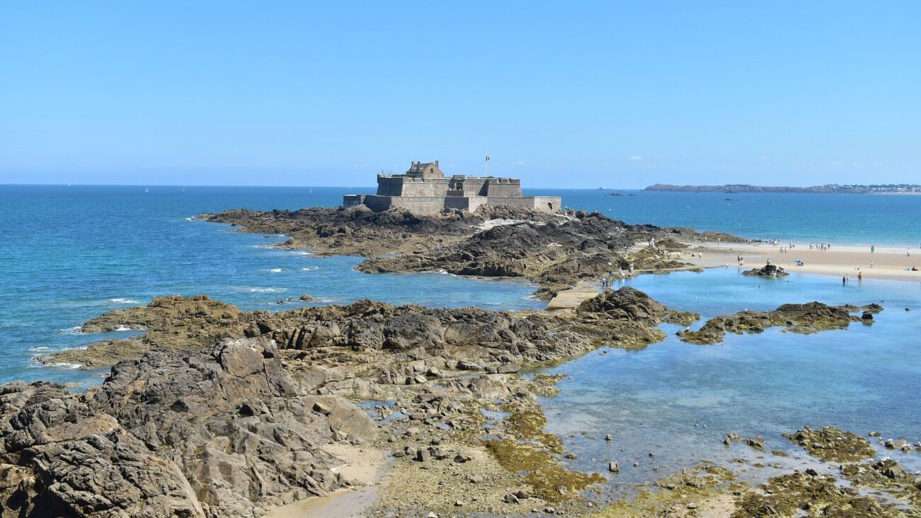 Voyage au coeur de la cité corsaire fort national